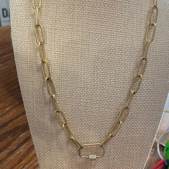 Gold Link Chain Necklace - Picture 3 of 4